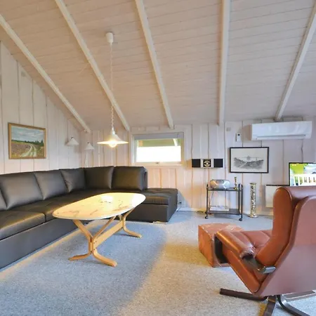 Holiday home Amazing In With Wifi Blavand